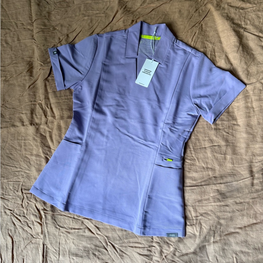 FIGS lavender Inala Slim scrub top
